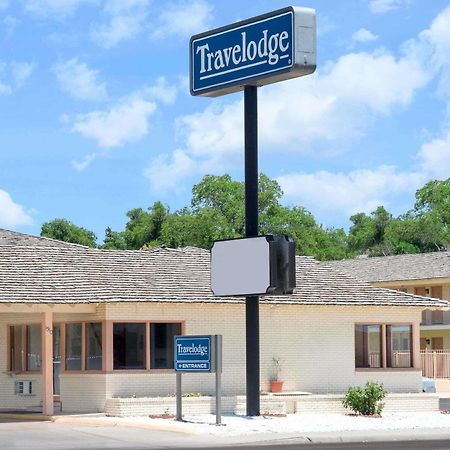 Travelodge By Wyndham Dodge City Kültér fotó