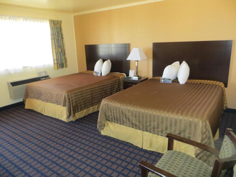 Travelodge By Wyndham Dodge City Kültér fotó