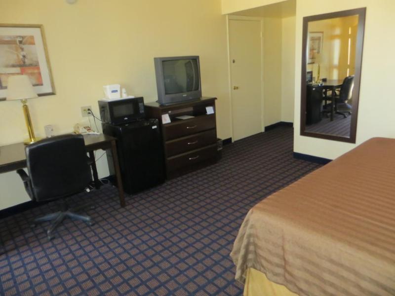 Travelodge By Wyndham Dodge City Kültér fotó