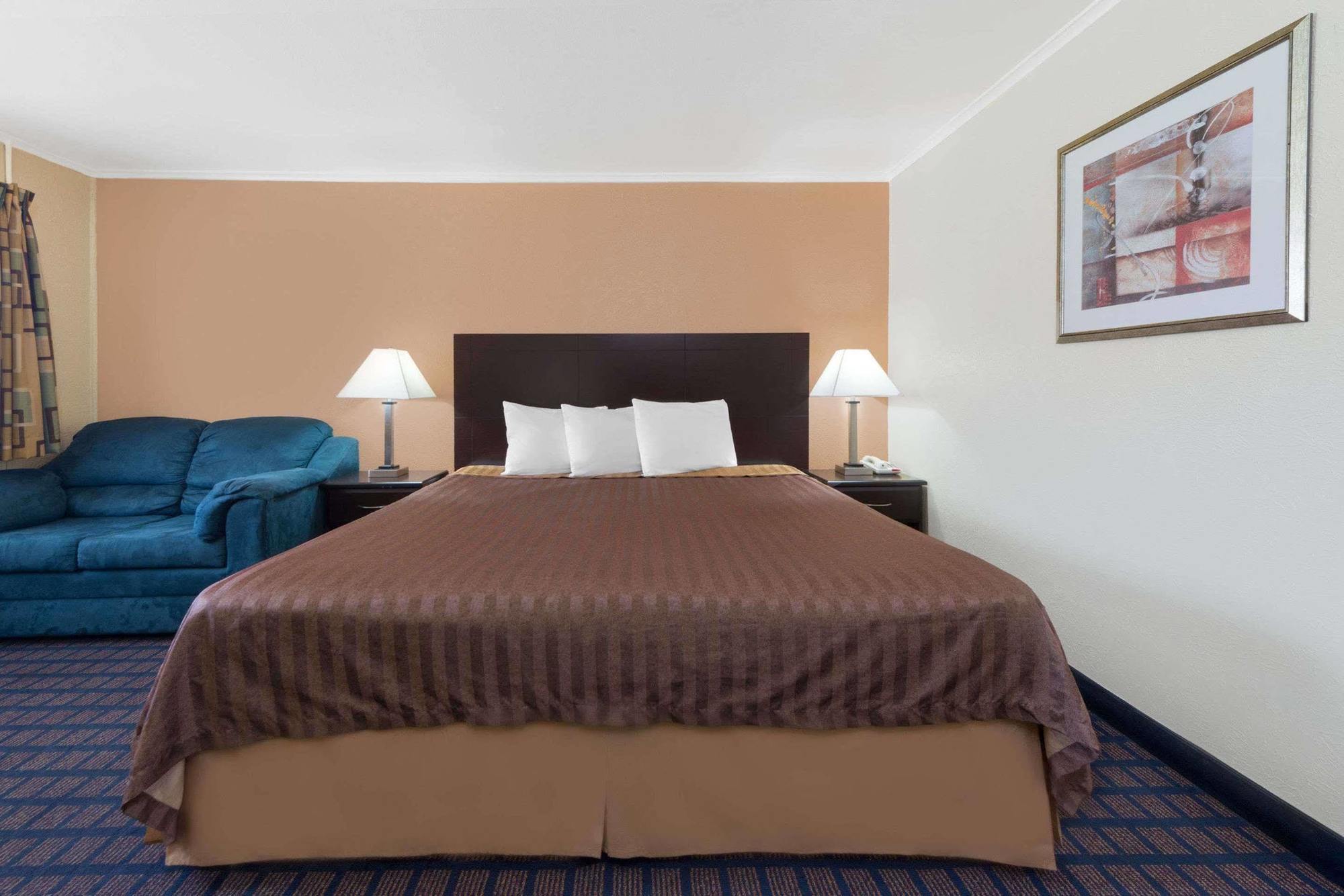 Travelodge By Wyndham Dodge City Kültér fotó