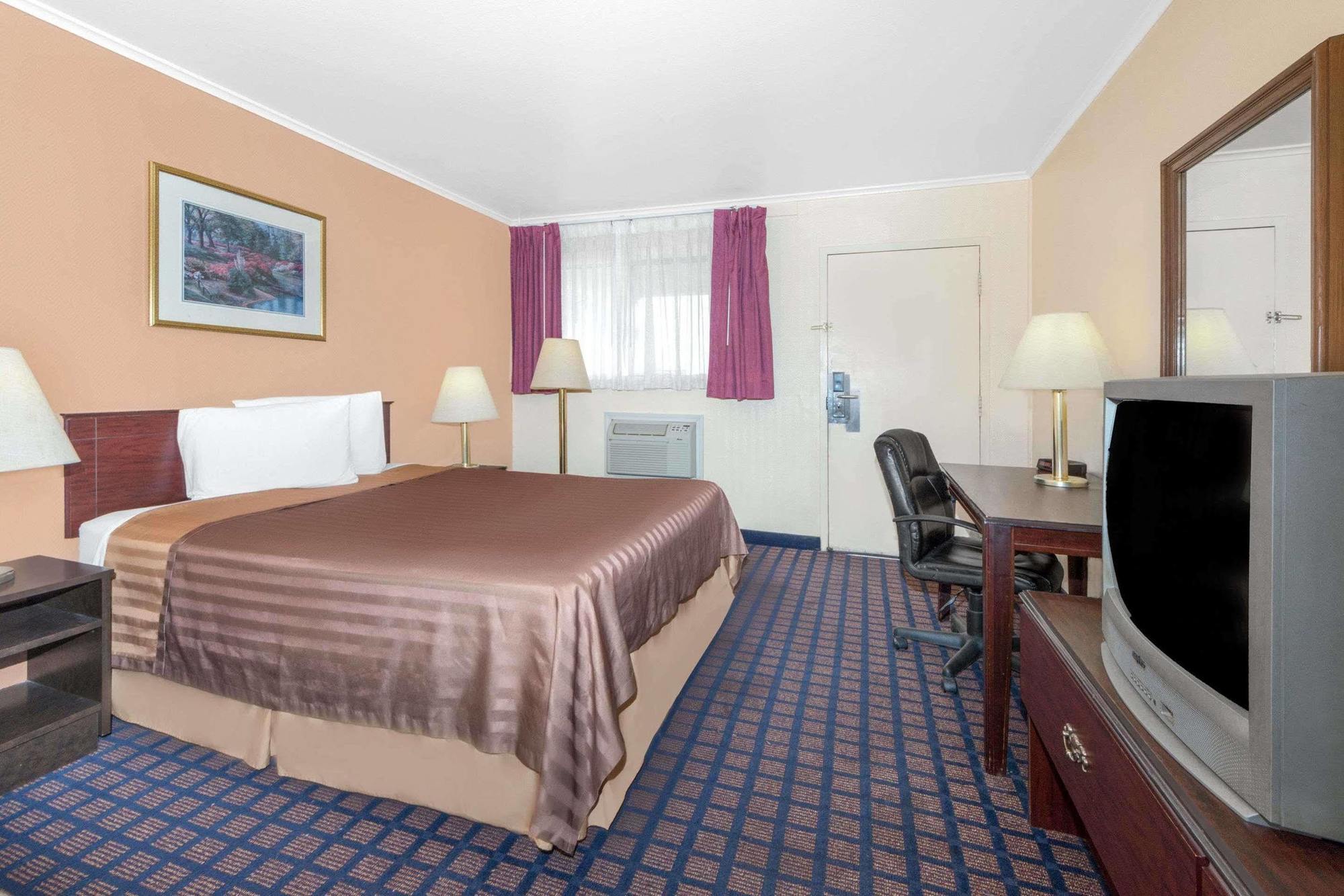 Travelodge By Wyndham Dodge City Kültér fotó